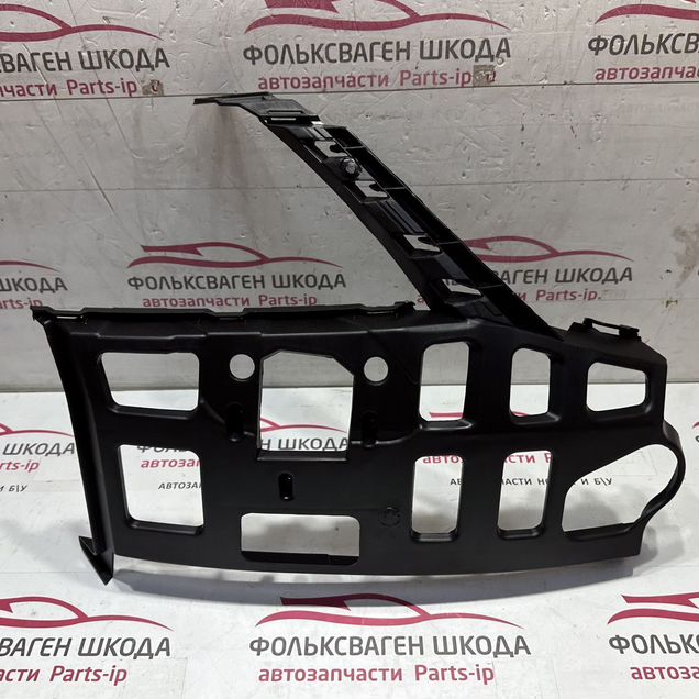 Кронштейн переднего бампера право на Skoda Octavia