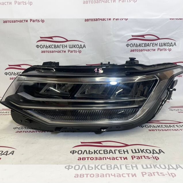 Фара левая Volkswagen Tiguan 2