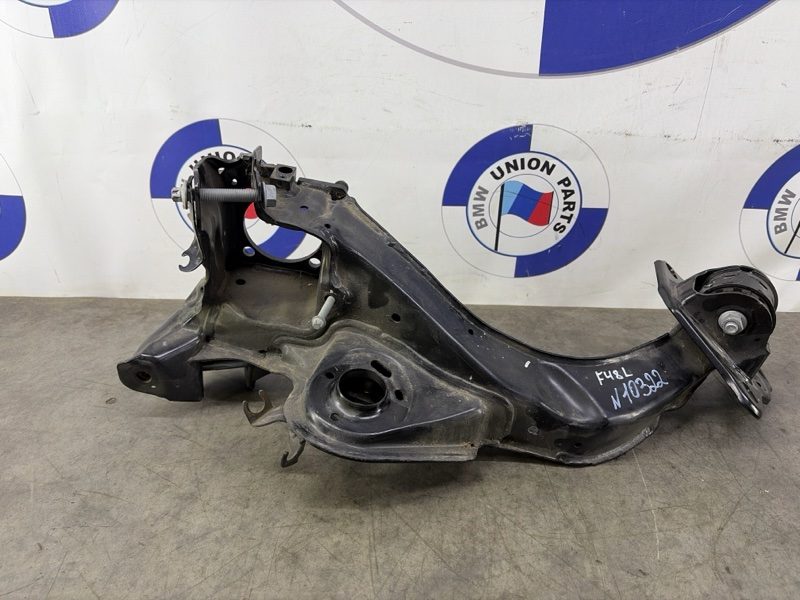 Кулак поворотный задний левый BMW X1 F48