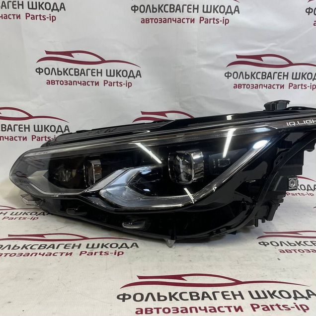 Фара левая Volkswagen Golf 8