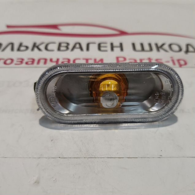 Повторитель поворота VW Поло седан 7E0949117B