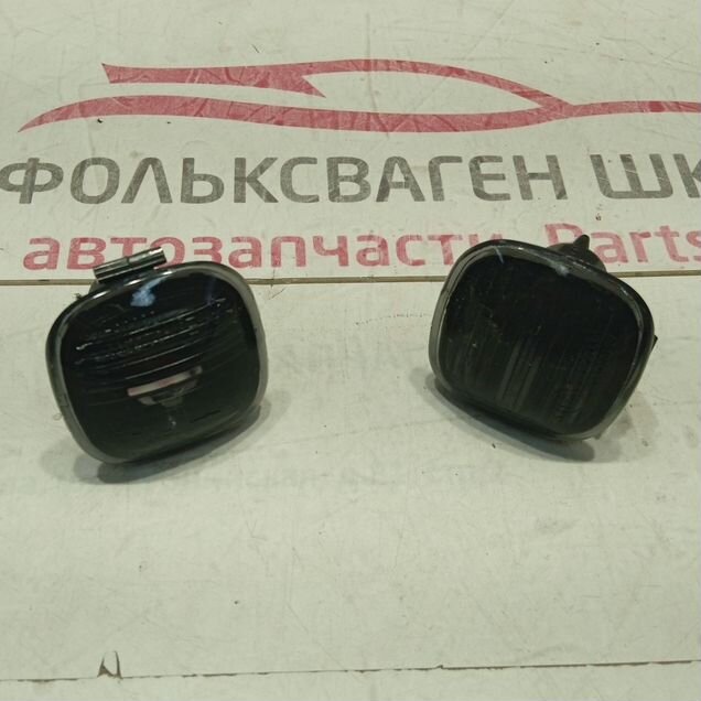 Комплект поворотников Шкода Рапид