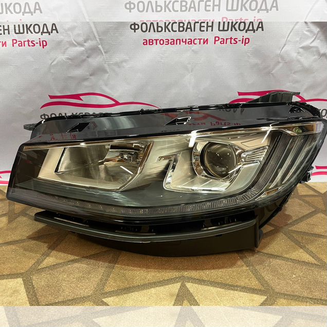 Geely Atlas pro фара левая