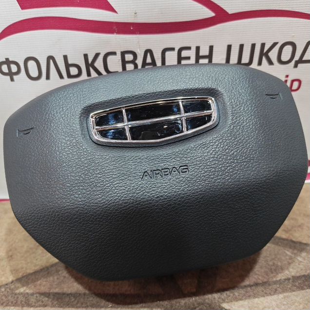 Крышка подушки в руль Джили Атлас Про