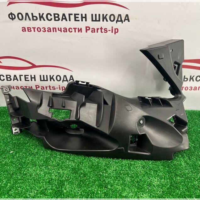 Кронштейн бампера правый Peugeot Traveller Expert