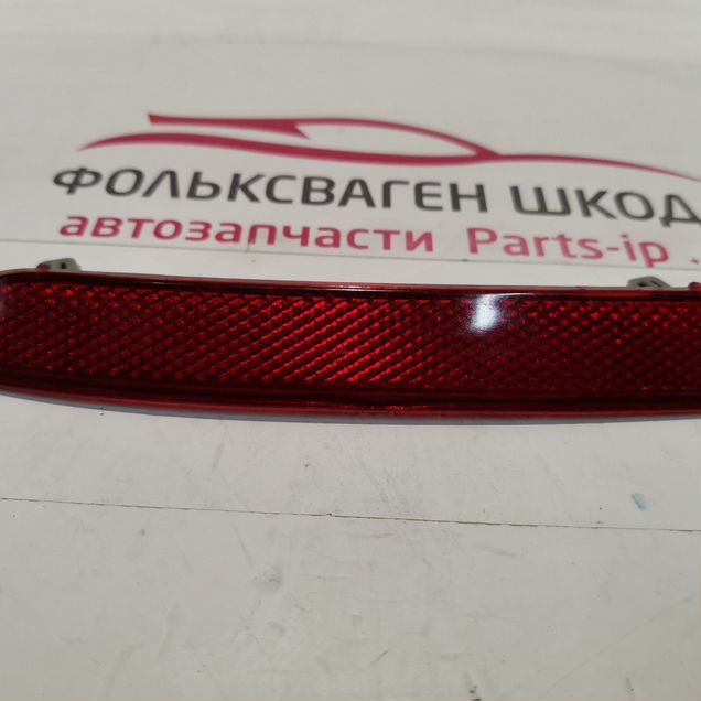 Катафот заднего бампера правый Volkswagen Jetta5