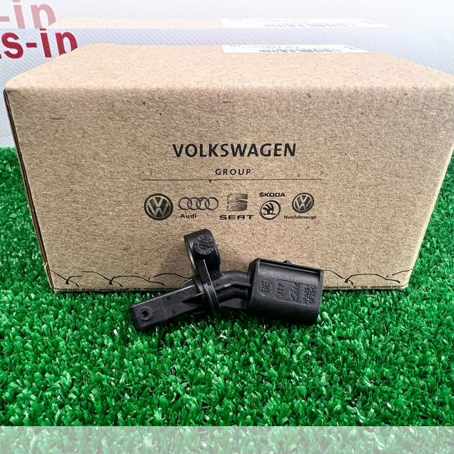 Датчик правый ABS Skoda Volkswagen Audi