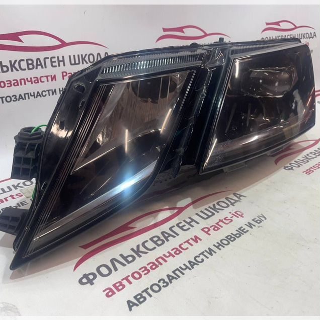 Фара левая Skoda Octavia a7