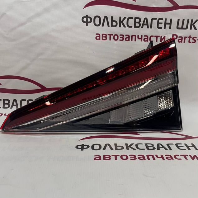 Фонарь внутренний правый Skoda Kodiaq