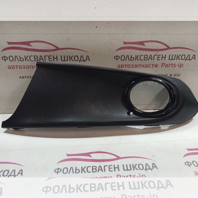 Накладка птф левая Polo sedan (черная )