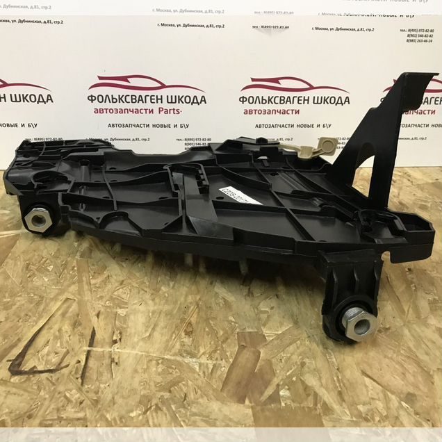 Площадка фары правая Volkswagen Touareg