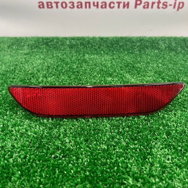 Катафот заднего бампера правый Volkswagen Taos