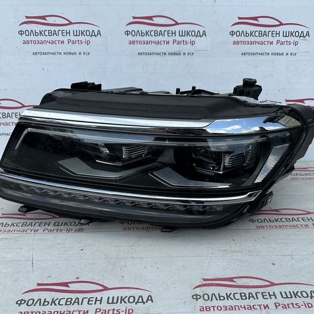 Фара левая Ксенон Volkswagen Tiguan 2
