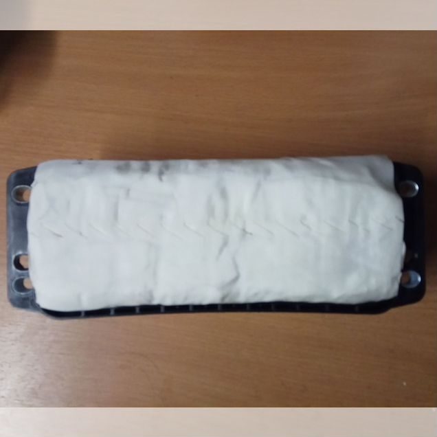 Подушка в торпеду Yeti Octavia Superb