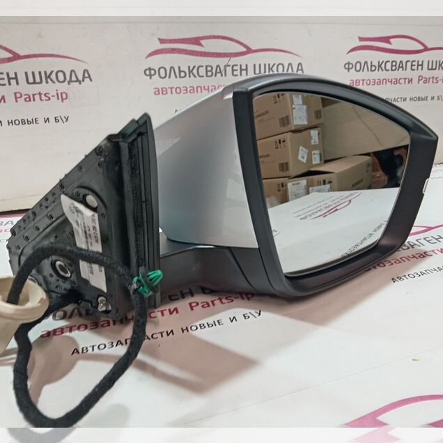 Зеркало правое Шкода Карок Skoda Karoq 57r857502ca