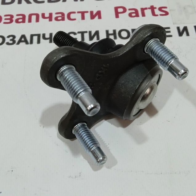 Шаровая переднего рычага левая VAG Skoda
