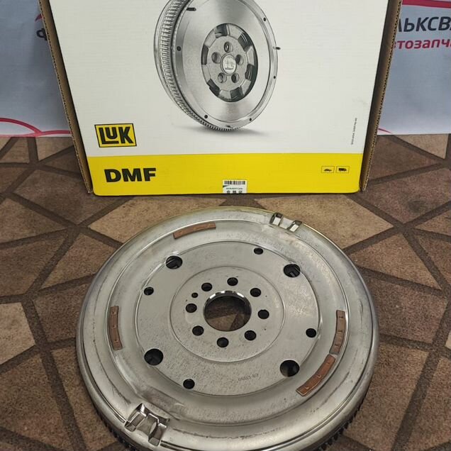 Маховик двухмассовый VAG 4150793100 DQ200