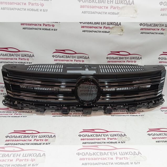 Решетка радиатора Tiguan 2010-2015