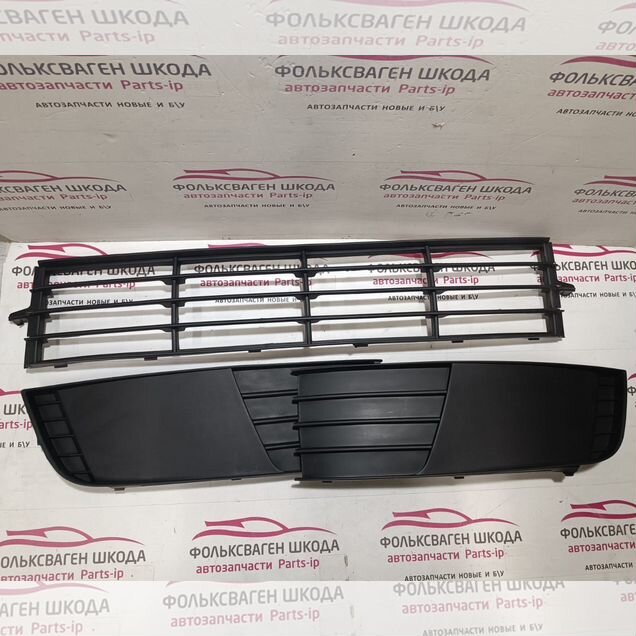 Комплект нижних решеток Skoda Octavia A7