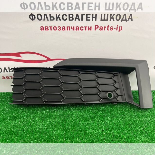 Решетка бампера передняя левая Skoda Kodiaq