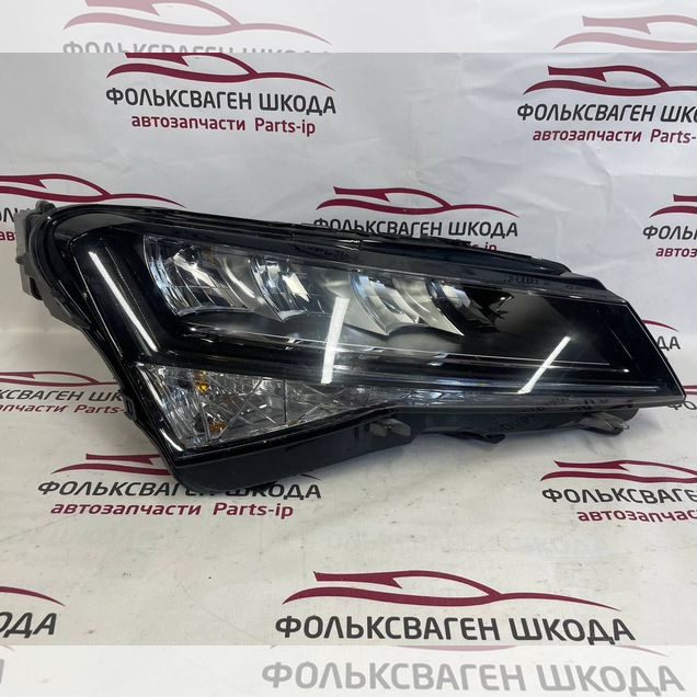 Фара правая Skoda Superb 3