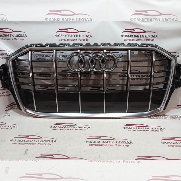 Решетка радиатора Audi Q7