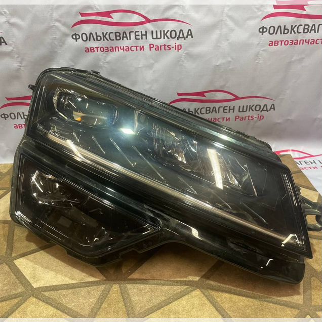 Фара правая Skoda Karoq