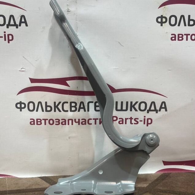 Петля капота правая Шкода Рапид