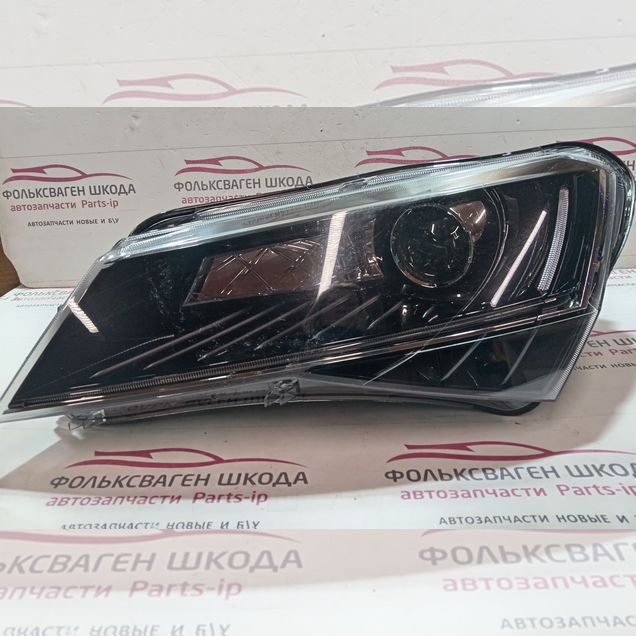 Фара левая Skoda Superb 3