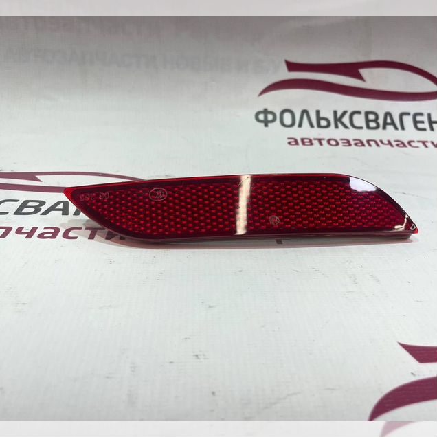 Катафот бампера задний правый Toyota Camry 70