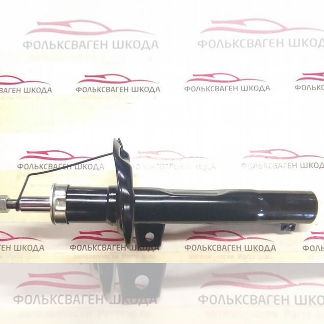 Стойка передней подвески Шкода Октавия А7