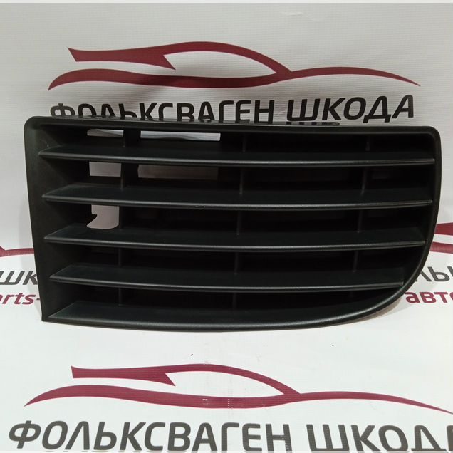 Решетка переднего бампера Volkswagen golf 5