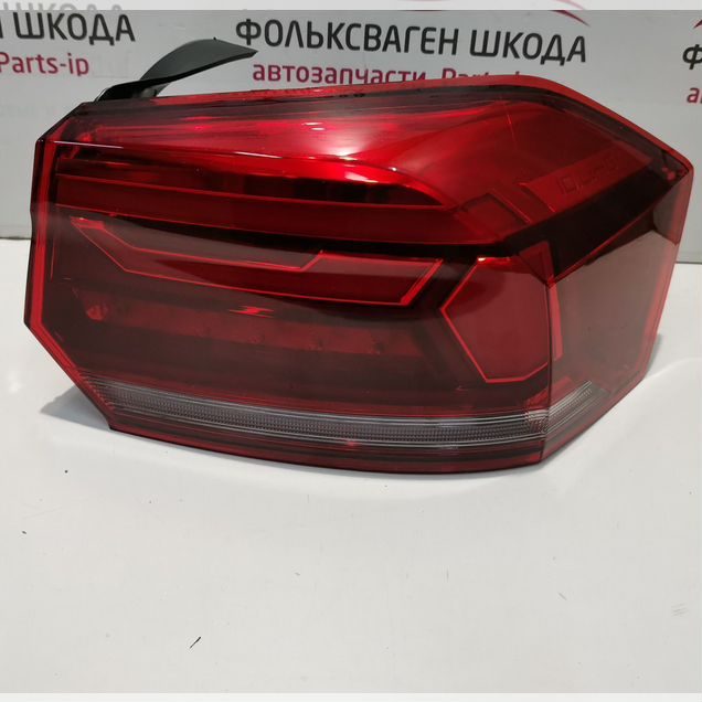 Фонарь задний правый внешний Фольксваген Поло 6