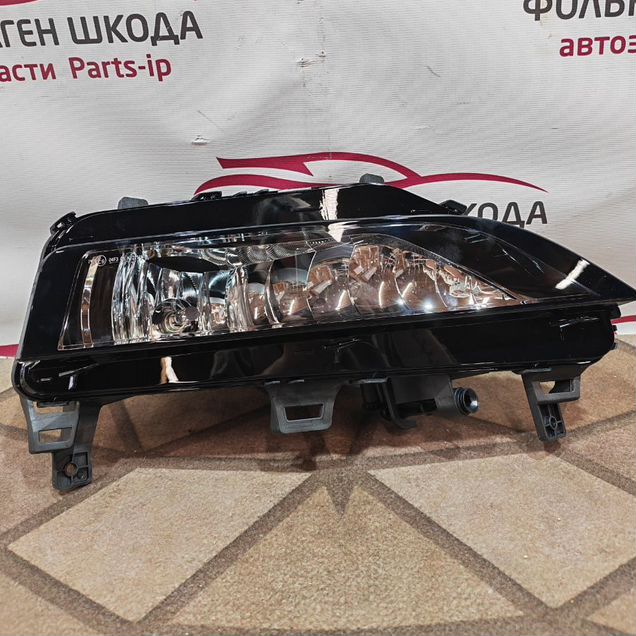 Туманка правая Skoda Rapid 2