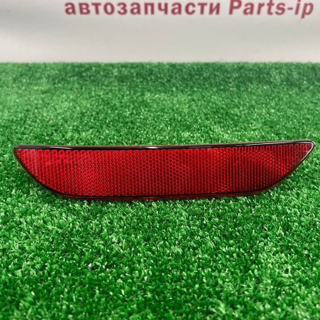Катафот заднего бампера правый Volkswagen Taos USA