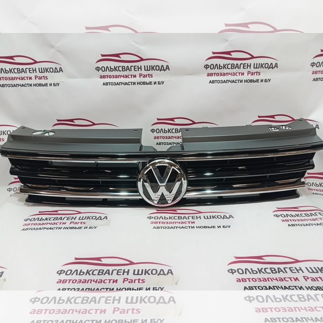 Решетка радиатора с эмблемой Tiguan с 2016 г