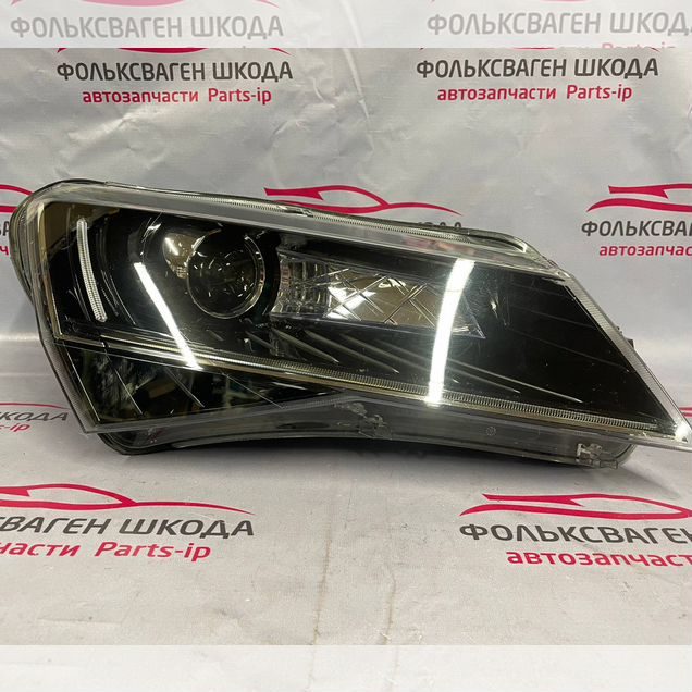 Фара правая Skoda Superb 3