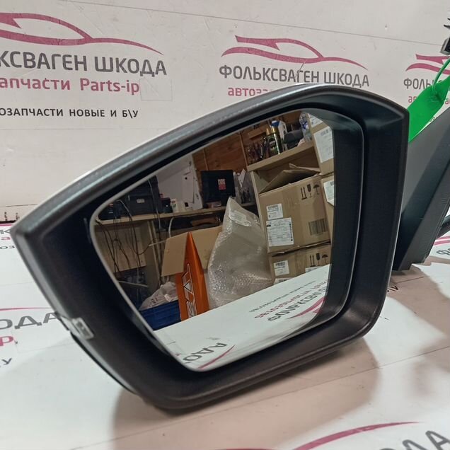 Зеркало заднего вида левое Skoda Oktavia A8