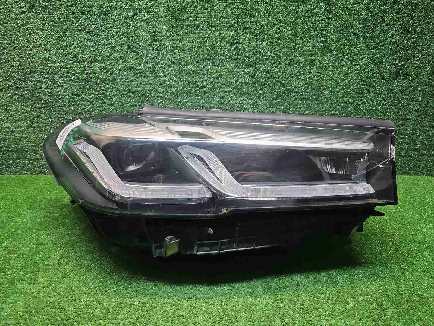 Фара правая BMW 5er G30 (2020-2023) LED