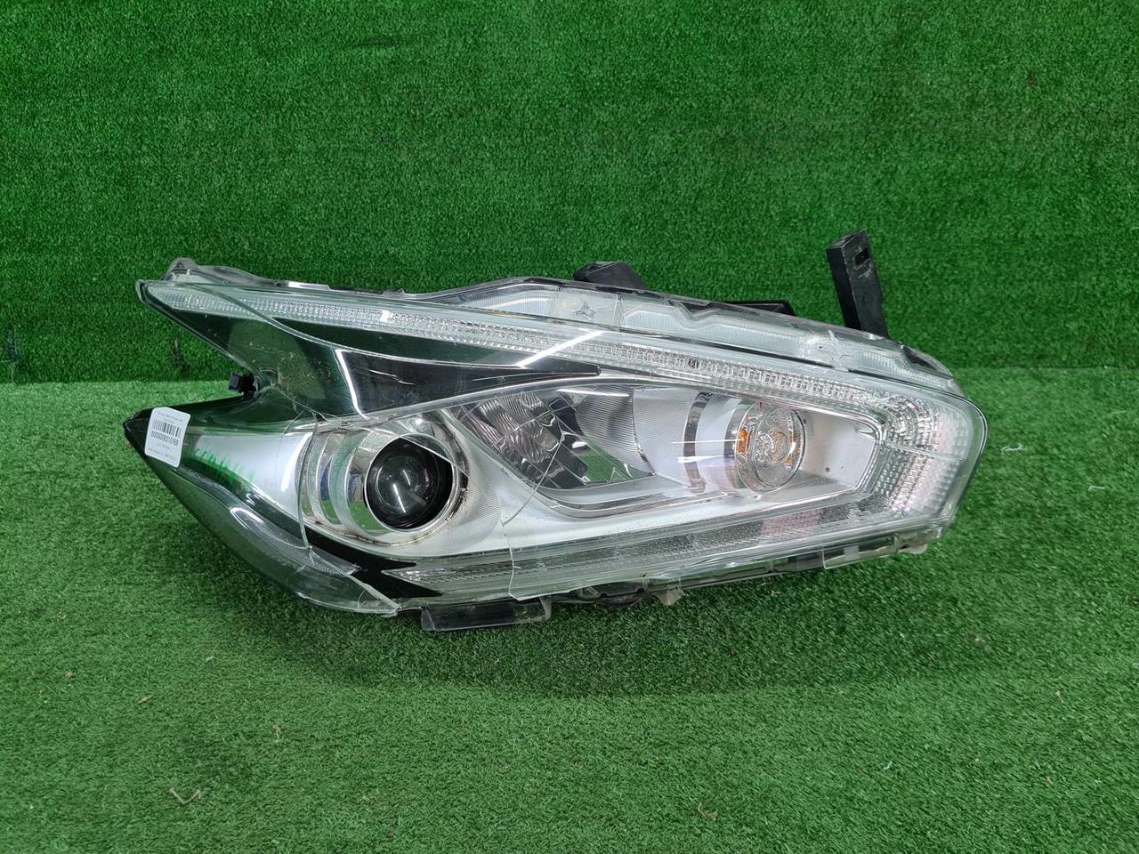 Битая Фара правая Nissan Murano Z52 (2014-2022) LED