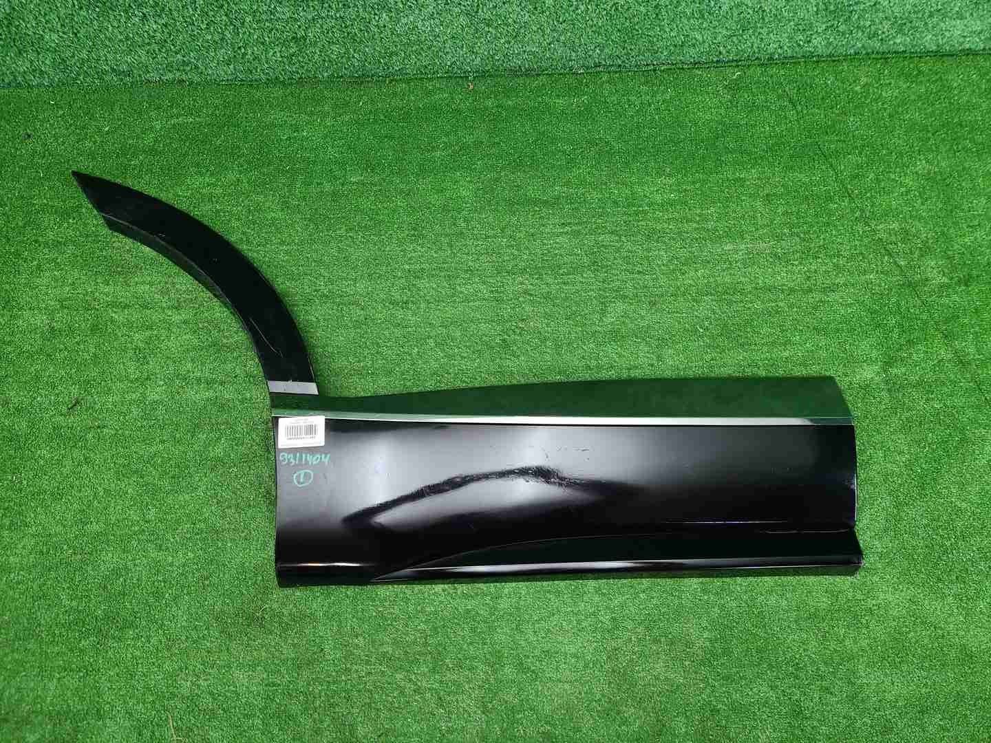 Накладка двери задняя правая Genesis GV80 (20-нв)