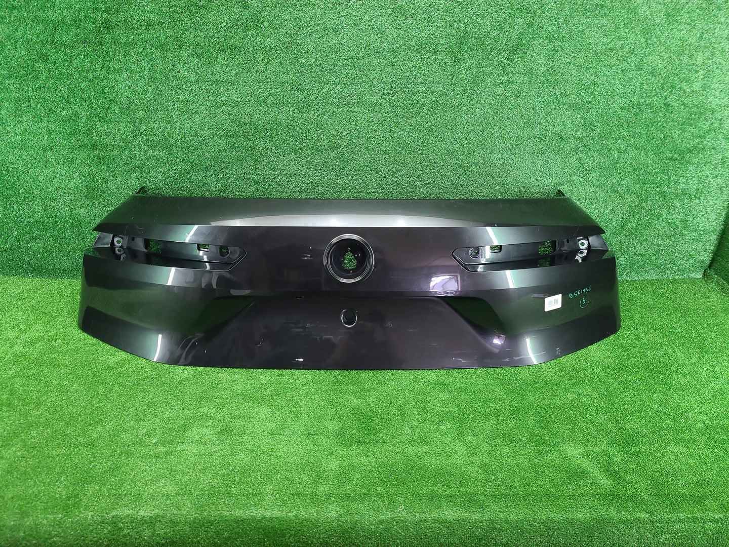 Накладка крышки багажника BMW IX I20 (2021-н.в.)