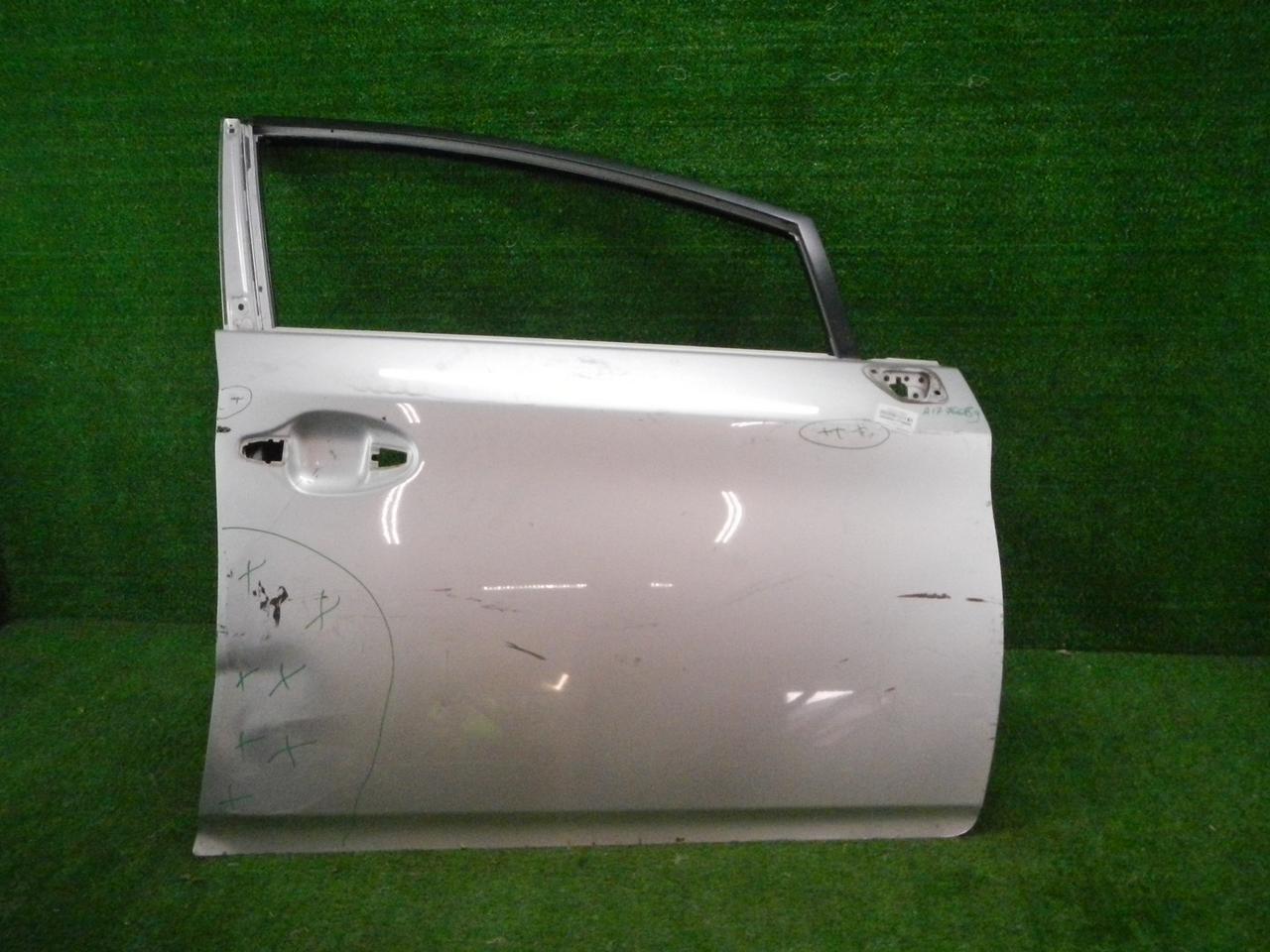 Дверь передняя правая Toyota Prius XW30 (2009-2015)