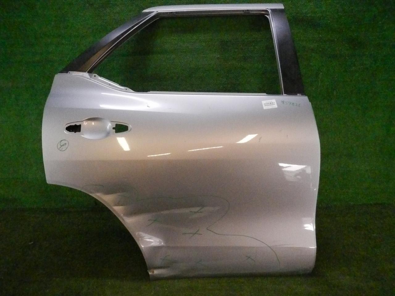Дверь задняя правая Toyota Fortuner 2 (2015-н.в.)