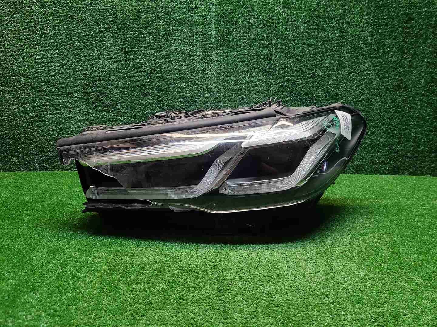 Фара левая BMW 5er G30 (2020-2023) LED