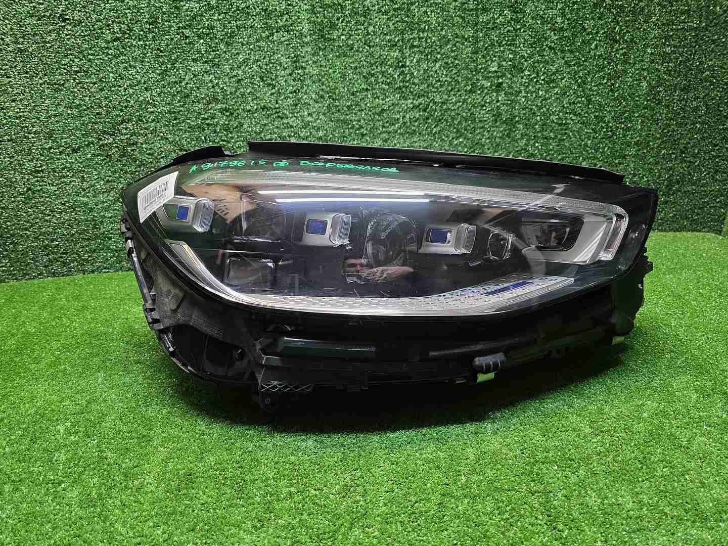 Фара правая Mercedes S W223 (20-нв) Digital Light