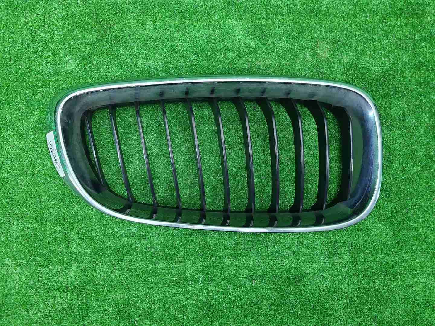 Решетка радиатора правая BMW 3er F34 (2013-2019)