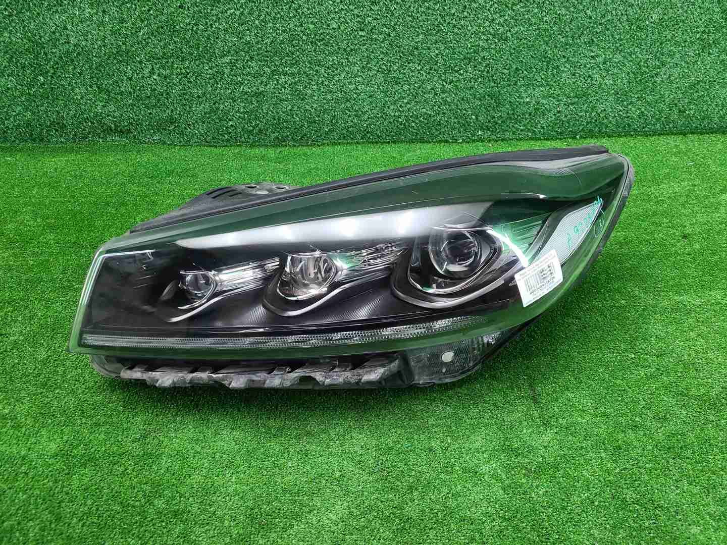 Фара левая Kia Sorento 3 UM Prime (2017-2020) LED