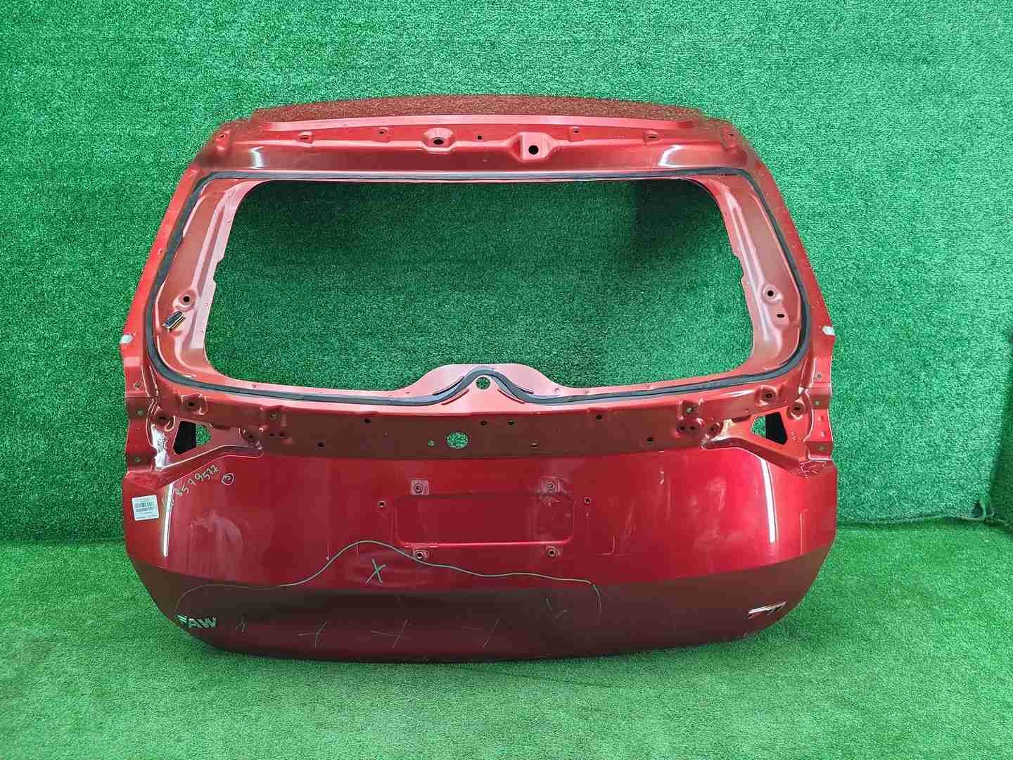Крышка багажника Faw Bestune T77 (2018-н.в.)