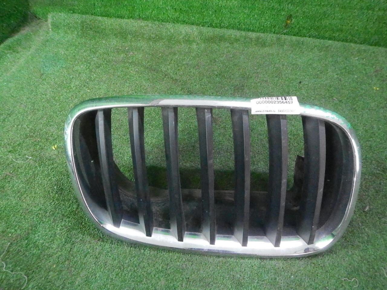 Решетка радиатора правая BMW X5 E70 (2006-2013)